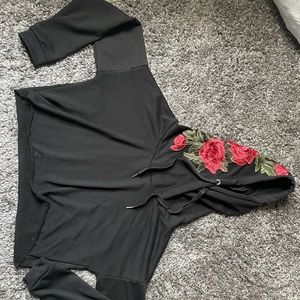 rose crop hoodie🌹🥀